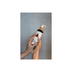 Myrro Revitalizing Shower Gel 250 ml expiration 1/26